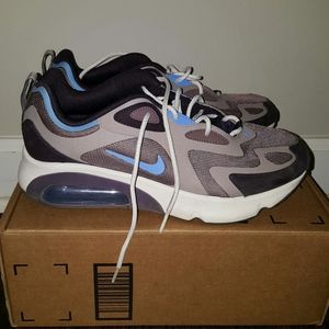Nike Men's Air Max 200 size 10